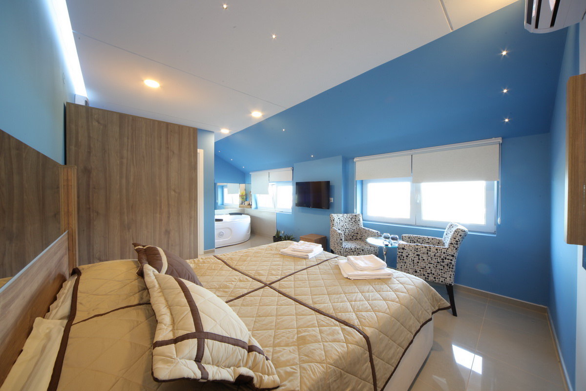 apartment-8-lux-blue-see-006