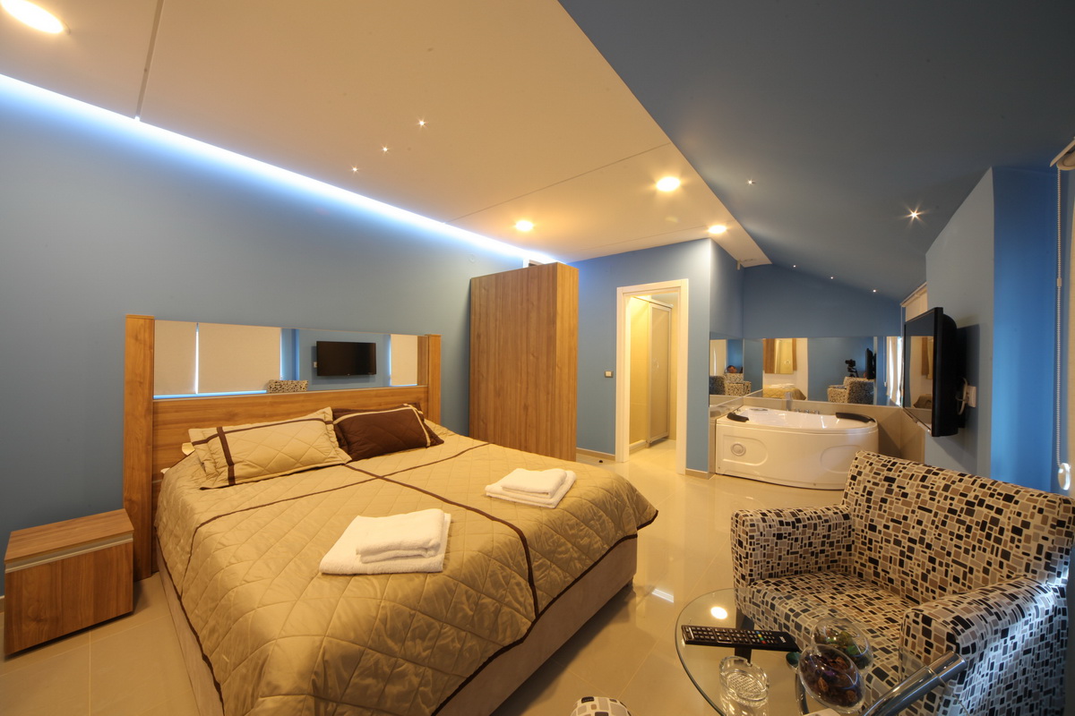 apartment-8-lux-blue-see-008